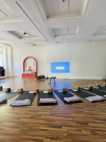 Day 113: 75h Teacher Training in Dusseldorf (Day1-5)