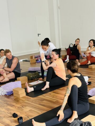 Day 113: 75h Teacher Training in Dusseldorf (Day1-5)